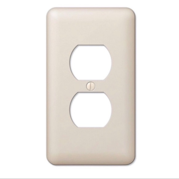 3 HAMPTON BAY STEEL WALL PLATES - STYLE=DECLAN & COLOR=ALMOND - Picture 2 of 16